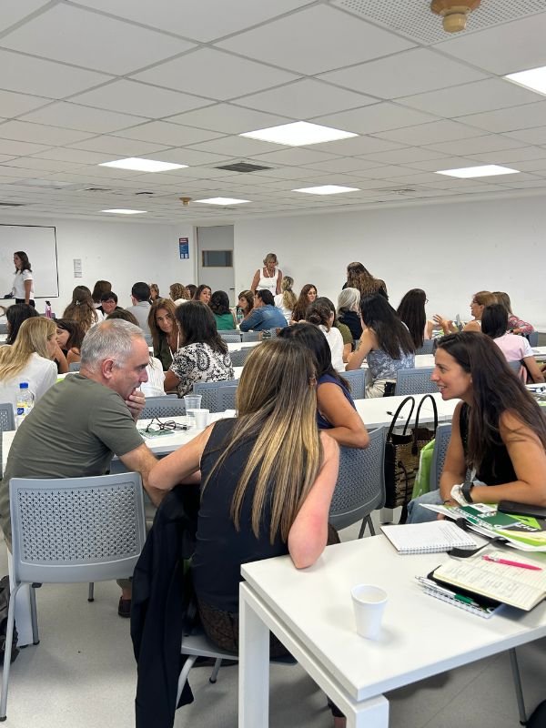Capacitación Phantom en colegios